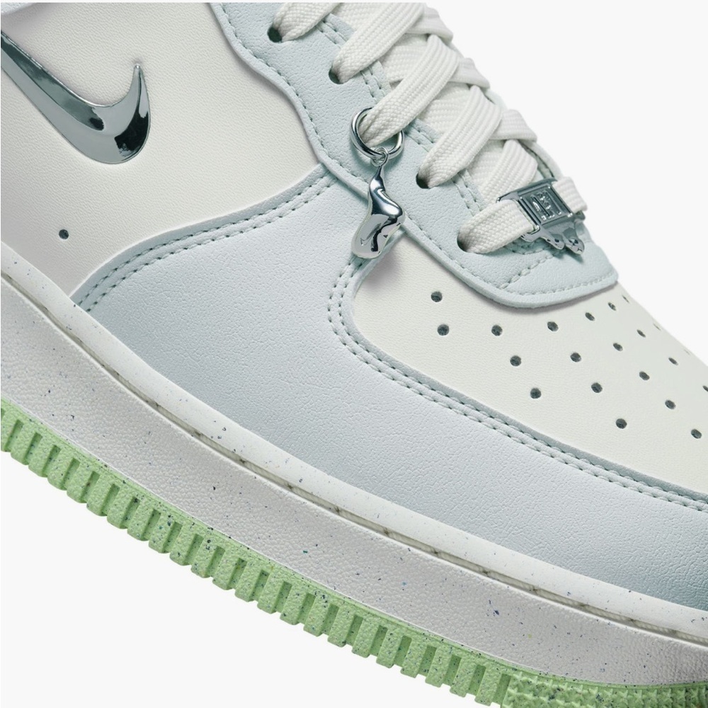 Nike Air force 1 se
Sea glass
Brand new - Picture 13 of 14